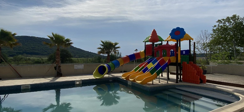 Grande piscine chauffée camping chauffee camping proche pezenas